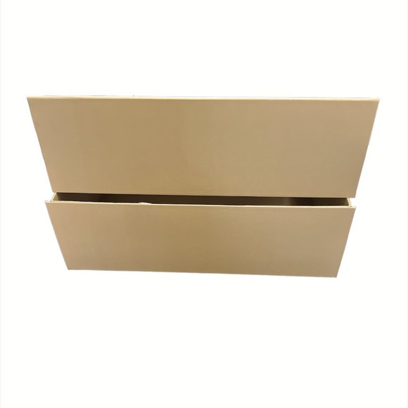 Michael Kors Gift Box 14.5 x 11 x 5 inches - Empty - Picture 3 of 6